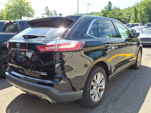 Certified 2019 Ford Edge Titanium w/ Cold Weather Package AWD/4WD image 5