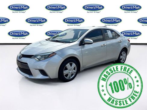 Used 2015 Toyota Corolla LE FWD image 3