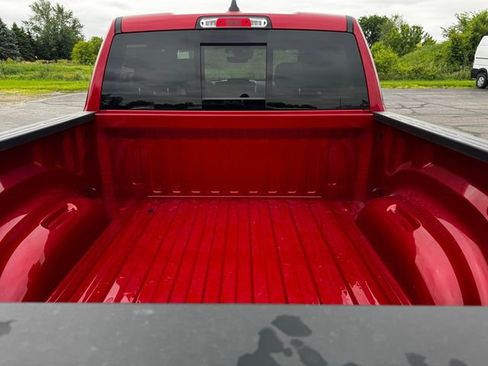 New 2026 RAM 1500 Laramie AWD/4WD image 17
