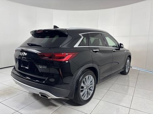 Used 2023 INFINITI QX50 Luxe FWD image 5