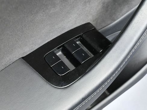 Used 2018 Tesla Model 3 Long Range image 18