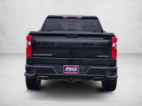 Used 2020 Chevrolet Silverado 1500 Custom w/ Custom Value Package AWD/4WD image 4