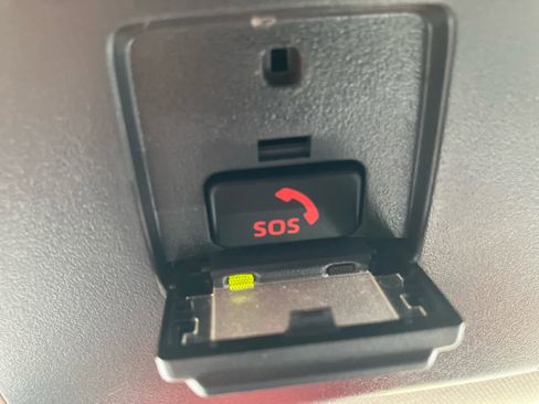 Used 2022 Toyota Camry XSE image 22