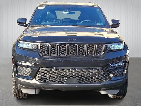 New 2025 Jeep Grand Cherokee Limited image 2