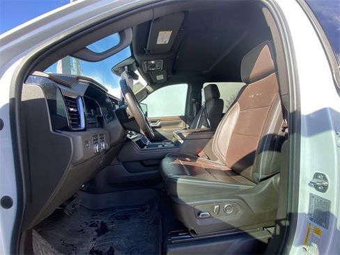 Used 2024 GMC Sierra 2500 Denali w/ Denali Reserve Package image 11