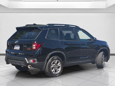Certified 2023 Honda Passport TrailSport image 5
