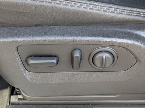 Used 2019 Chevrolet Silverado 1500 High Country w/ Z71 Off-Road Package image 21