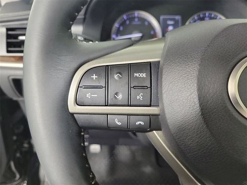 Used 2018 Lexus ES 350 w/ Luxury Package w/Wood Trim image 21