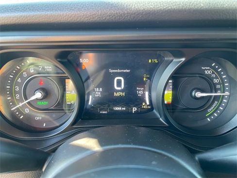 Used 2024 Jeep Wrangler Unlimited image 33