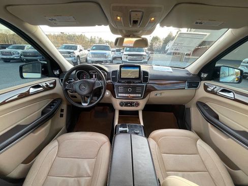 Used 2017 Mercedes-Benz GLS 550 4MATIC image 21