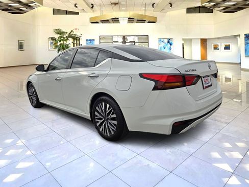 Certified 2024 Nissan Altima 2.5 SV image 5