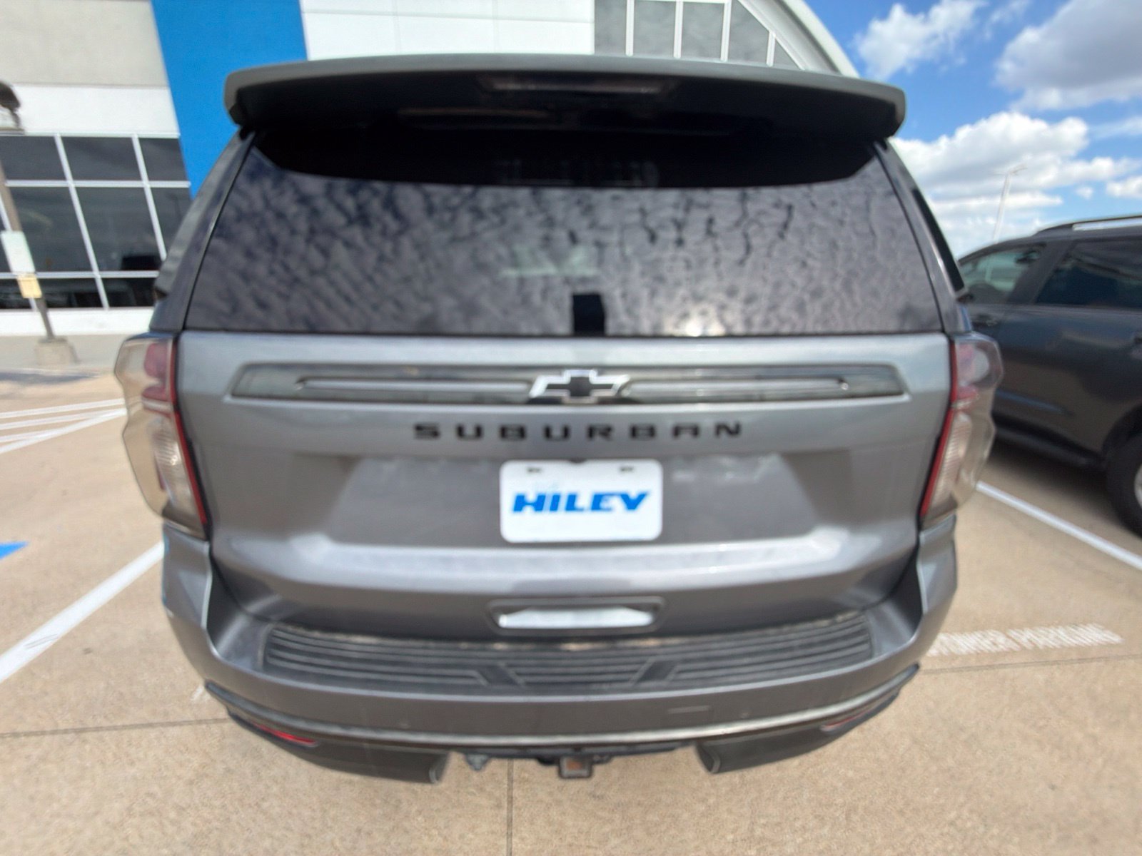Used 2021 Chevrolet Suburban Z71 w/ Z71 Off-Road Package AWD/4WD image 15