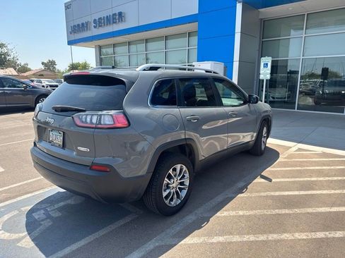 Used 2021 Jeep Cherokee Latitude Plus FWD image 6