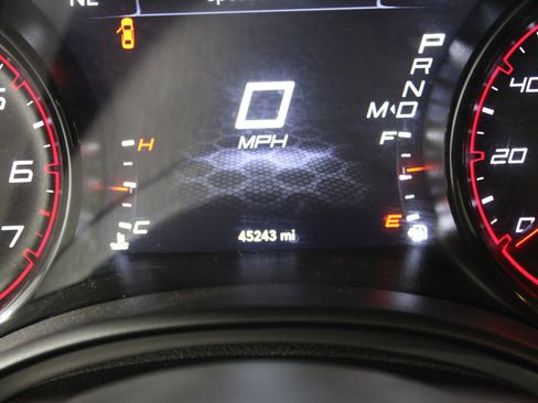 Used 2022 Dodge Charger SXT w/ Blacktop Package image 12