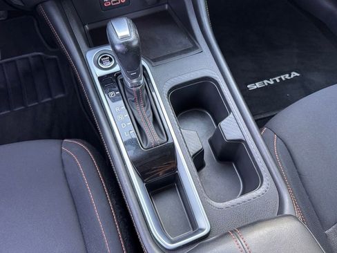 Certified 2022 Nissan Sentra SR w/ Electronics Package FWD image 18