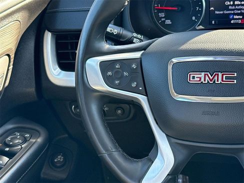 Used 2024 GMC Terrain SLT image 13