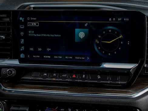 Used 2023 Chevrolet Silverado 1500 LT w/ Z71 Off-Road Package image 24