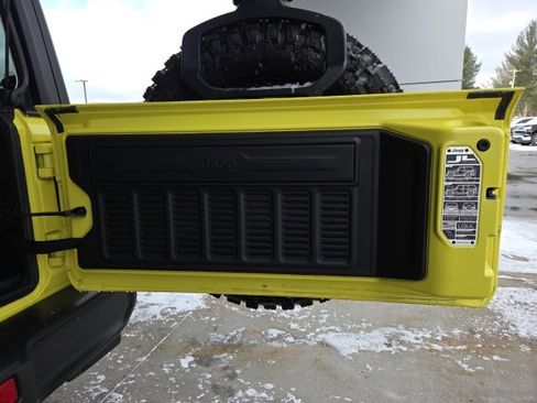 Used 2023 Jeep Wrangler Rubicon w/ LED Lighting Group image 90