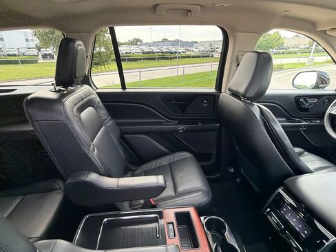 Used 2022 Lincoln Aviator Reserve w/ Equipment Group 201A AWD/4WD image 37