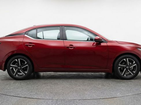 Used 2025 Nissan Sentra SV FWD image 11