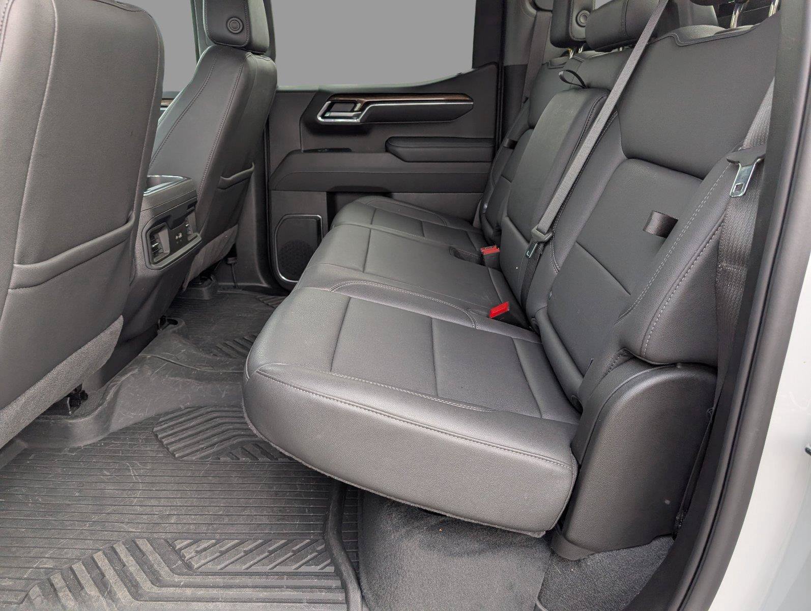 Used 2025 Chevrolet Silverado 1500 LT Trail Boss w/ Convenience Package II AWD/4WD image 34