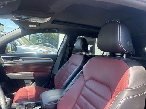 Used 2023 Volkswagen Atlas Cross Sport SEL Premium R-Line image 3