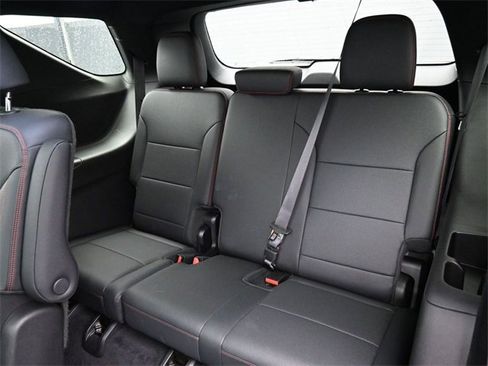 Used 2024 Chevrolet Traverse RS w/ LPO, Floor Liner Package image 32