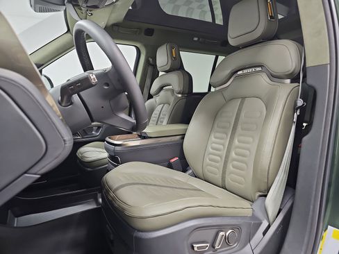 Used 2023 Rivian R1S Adventure image 20