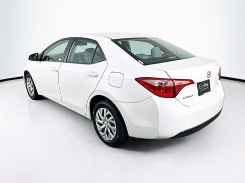 Used 2018 Toyota Corolla LE image 5