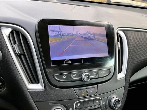 Used 2024 Chevrolet Malibu LT image 23