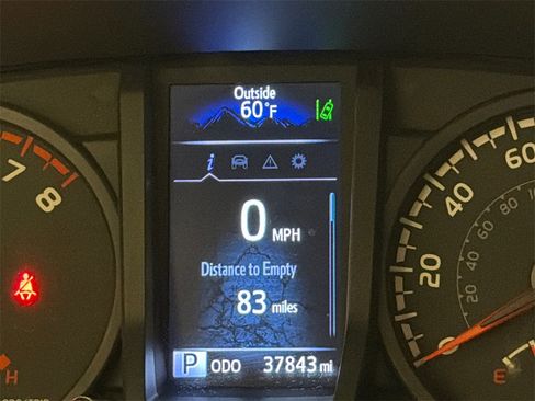 Used 2022 Toyota Tacoma SR image 33