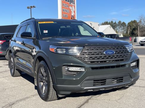 Used 2022 Ford Explorer XLT w/ Equipment Group 202A image 1