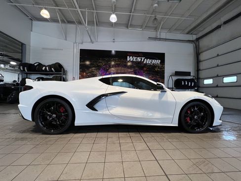 Certified 2022 Chevrolet Corvette Stingray Preferred Cpe w/ Z51 Performance Package image 9