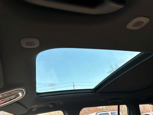 New 2025 Jeep Grand Cherokee Limited image 12