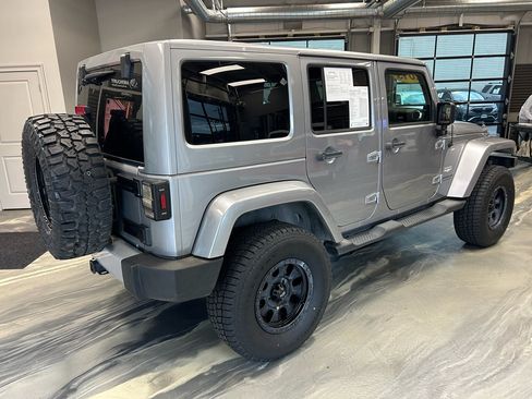 Used 2013 Jeep Wrangler Unlimited Sahara w/ Connectivity Group AWD/4WD image 23