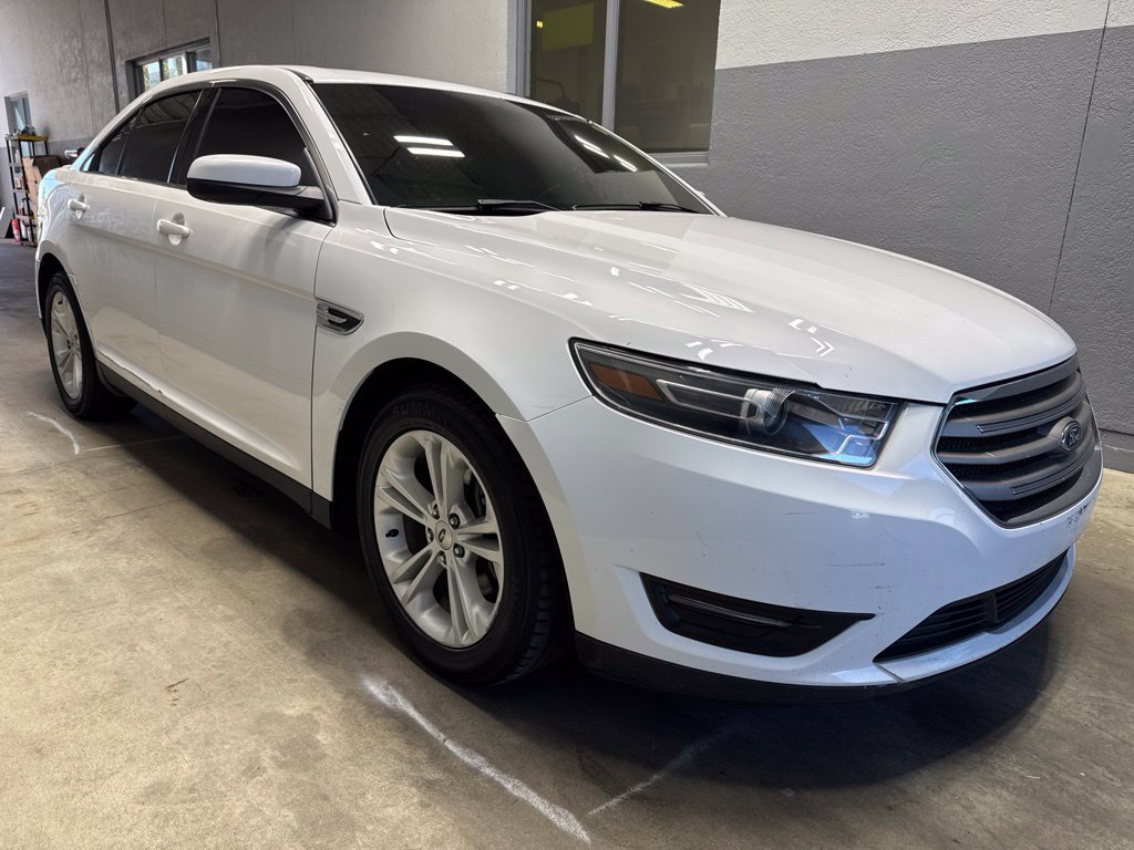 Used 2016 Ford Taurus SEL w/ Equipment Group 201A AWD/4WD image 6