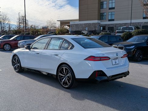 New 2026 BMW 530i xDrive w/ M Sport Package image 5