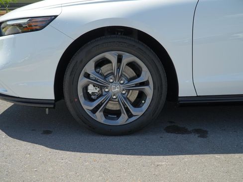 New 2026 Honda Accord EX-L image 12