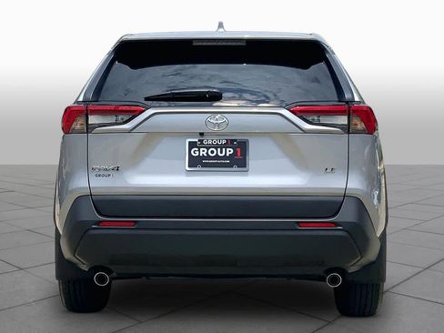Used 2025 Toyota RAV4 LE FWD image 5