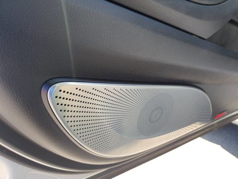 Used 2017 Mercedes-Benz S 550 4MATIC Sedan image 31