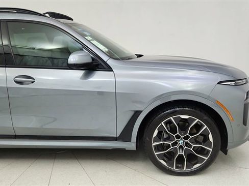 Used 2023 BMW X7 xDrive40i w/ M Sport Package image 7