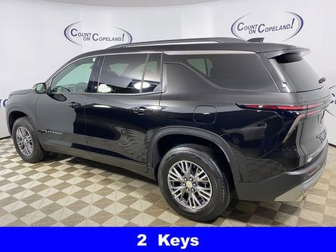 Certified 2025 Chevrolet Traverse LT image 6