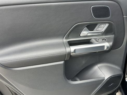 Certified 2025 Mercedes-Benz GLB 250 image 25