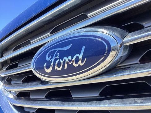 Used 2020 Ford Edge SEL w/ Convenience Package AWD/4WD image 3