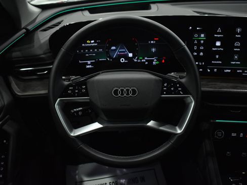Used 2025 Audi Q5 Premium Plus w/ Premium Plus AWD/4WD image 16