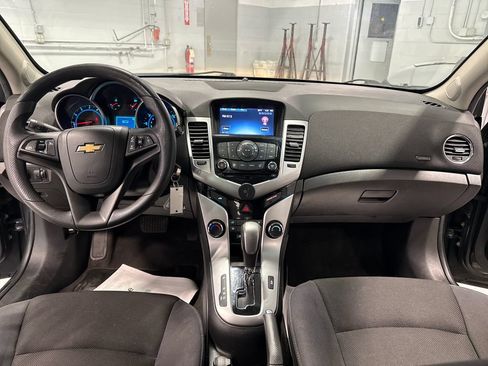 Used 2015 Chevrolet Cruze LT w/ Sun And Sound Package FWD image 35
