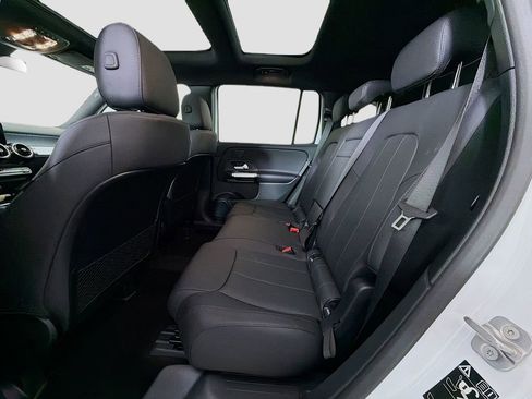 New 2026 Mercedes-Benz GLB 250 4MATIC image 23