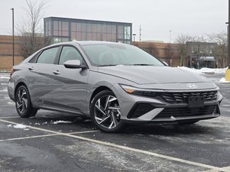 Used 2025 Hyundai Elantra SEL video 2