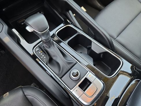 Certified 2024 Kia Telluride S FWD image 29
