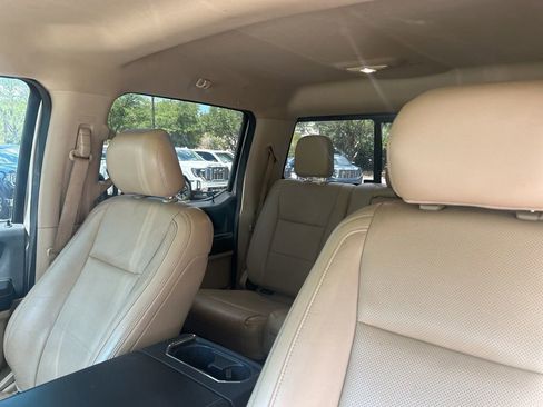 Used 2017 Ford F250 Lariat w/ Lariat Value Package AWD/4WD image 12